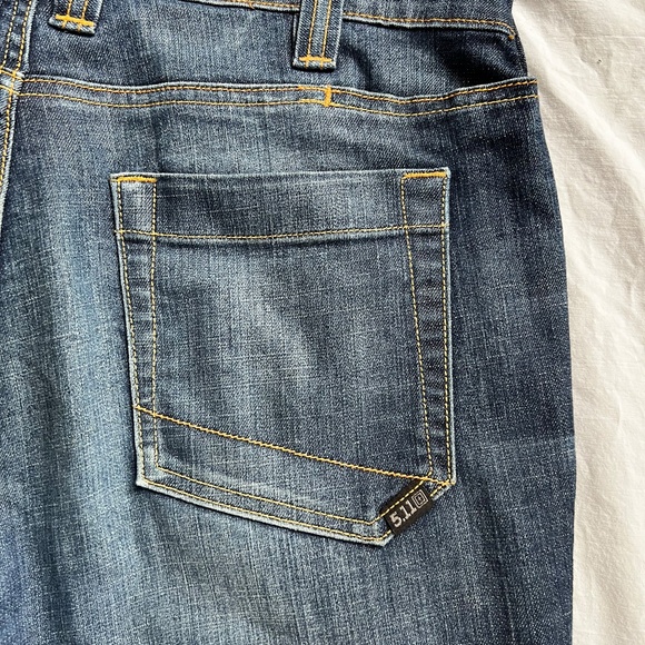 5.11 tactical 31x30 5.11® MEN'S BOOTCUT DEFENDER-FLEX JEAN - Picture 4 of 7